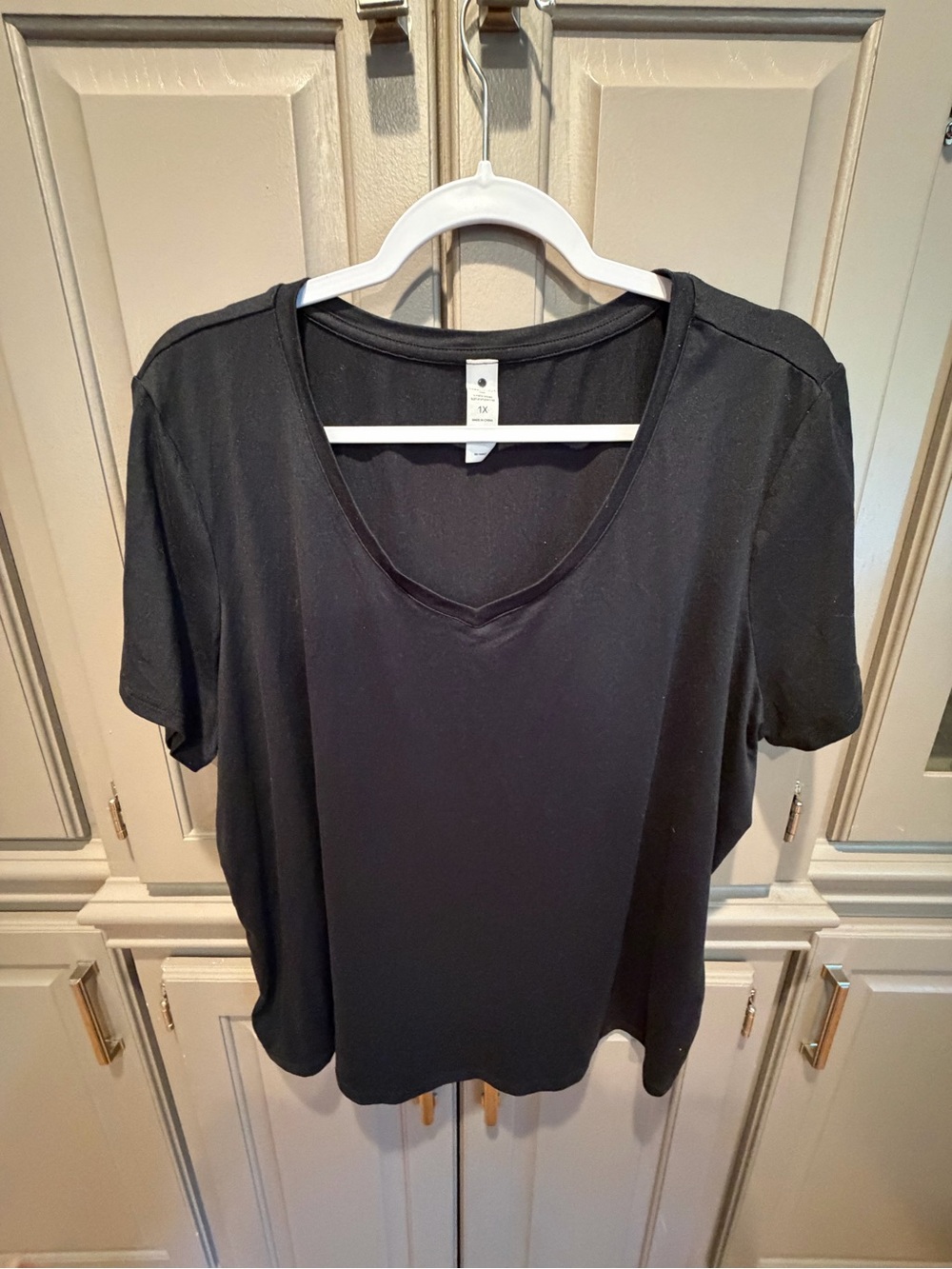Yogalicious Black V-Neck Short Sleeve Tee